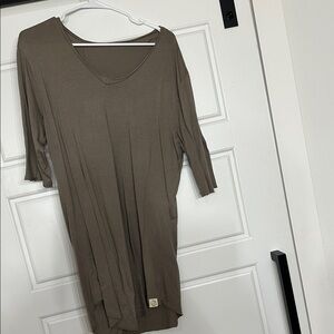 One Golden Thread Tree V Neck